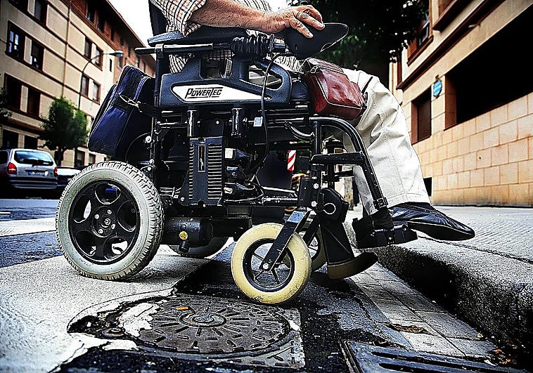 A prisión por robarle la silla de ruedas a un discapacitado en Valencia