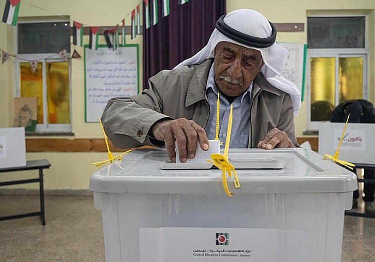 Cisjordania y Gaza celebran sus primeras elecciones desde el inicio de la guerra