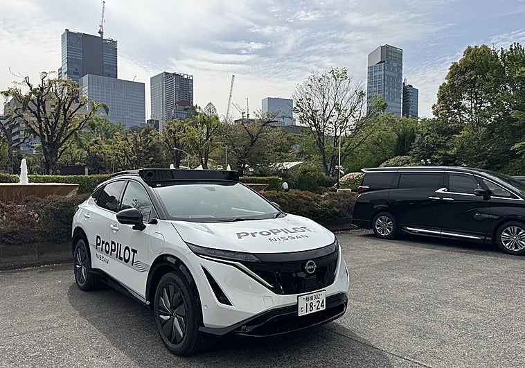 Probamos en Japón y China lo último en conducción autónoma: IA, robotaxis y coches con luz turquesa