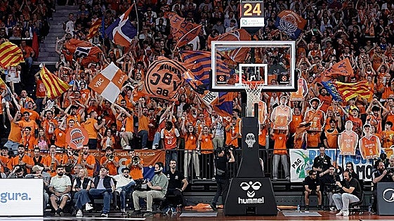 La Euroliga sanciona con 10.000 euros al dueño del Panathinaikos y con 5.000 al Valencia Basket