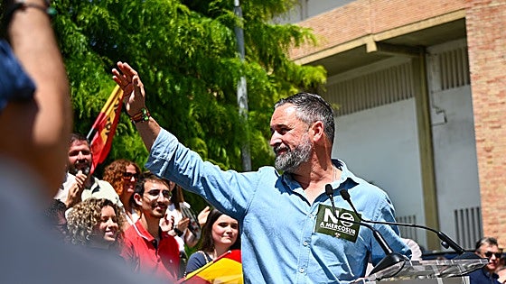 Abascal eleva el nivel de insultos contra Sánchez y lo llama «chuloputas»