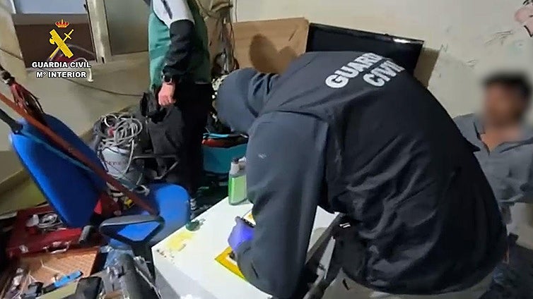 Siete detenidos en Almería por retener trece días a un hombre y drogarlo para robarle 40.000 euros