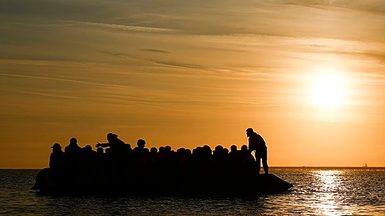 Dos jóvenes mueren asfixiadas en un bote que trataba de cruzar el Canal de la Mancha