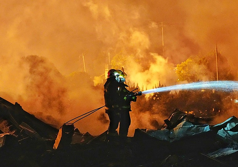 Una explosión en una fábrica de fuegos artificiales en China causa 26 muertos y decenas de heridos
