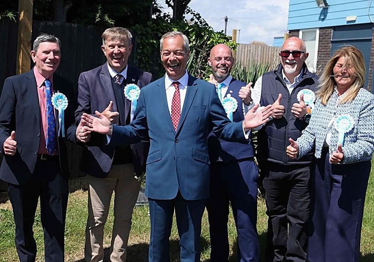 El avance del ultra Farage marca las elecciones locales en Reino Unido