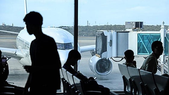 Las aerol&Atilde;�neas afrontan sobrecostes milmillonarios por el queroseno y ven peligrar sus beneficios