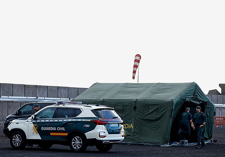 Los españoles del crucero bajarán primero: «Son compatriotas que están en una situación muy difícil»