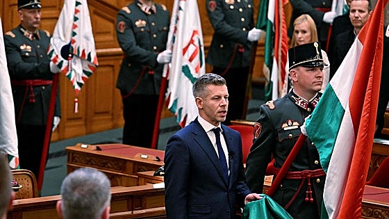 Magyar anuncia un renacer húngaro en un país plural, europeísta y sin corrupción
