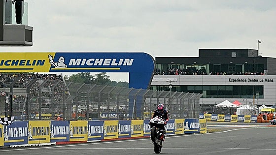 Izan Guevara lidera el triplete español de Moto2