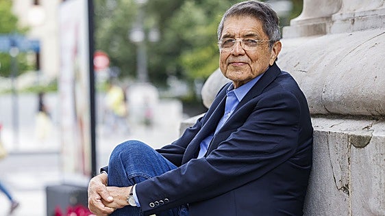 Sergio Ramírez opta a la silla vacante de Vargas Llosa en la RAE