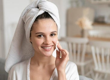 Cuida tu piel con este suero facial con bakuchiol, niacinamida y ácido hialurónico de EQQUALBERRY