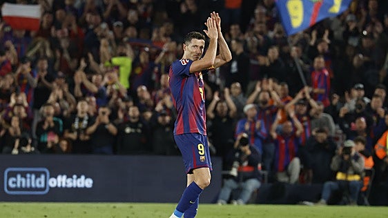 El Barça despide a Lewandowski con récord