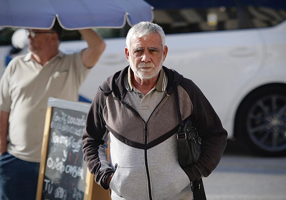 Manuel Alonso llegando a los juzgados de Málaga para asistir como acusado al crimen de los colombianos.