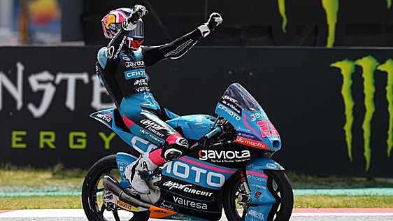 Máximo Quiles lidera el repóker español de Moto3 en Montmeló