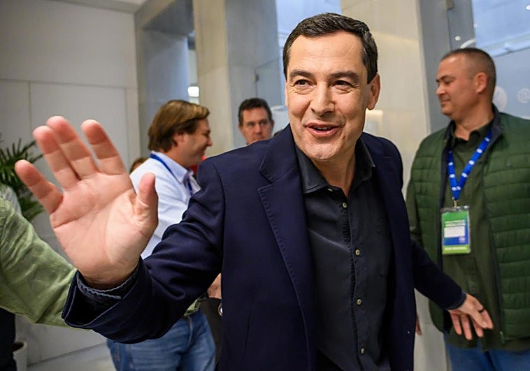 Moreno pierde la mayoría absoluta y queda en manos de Vox con el PSOE en caída libre