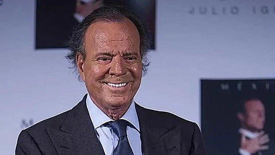 Julio Iglesias sigue adelante con su querella a Yolanda Díaz