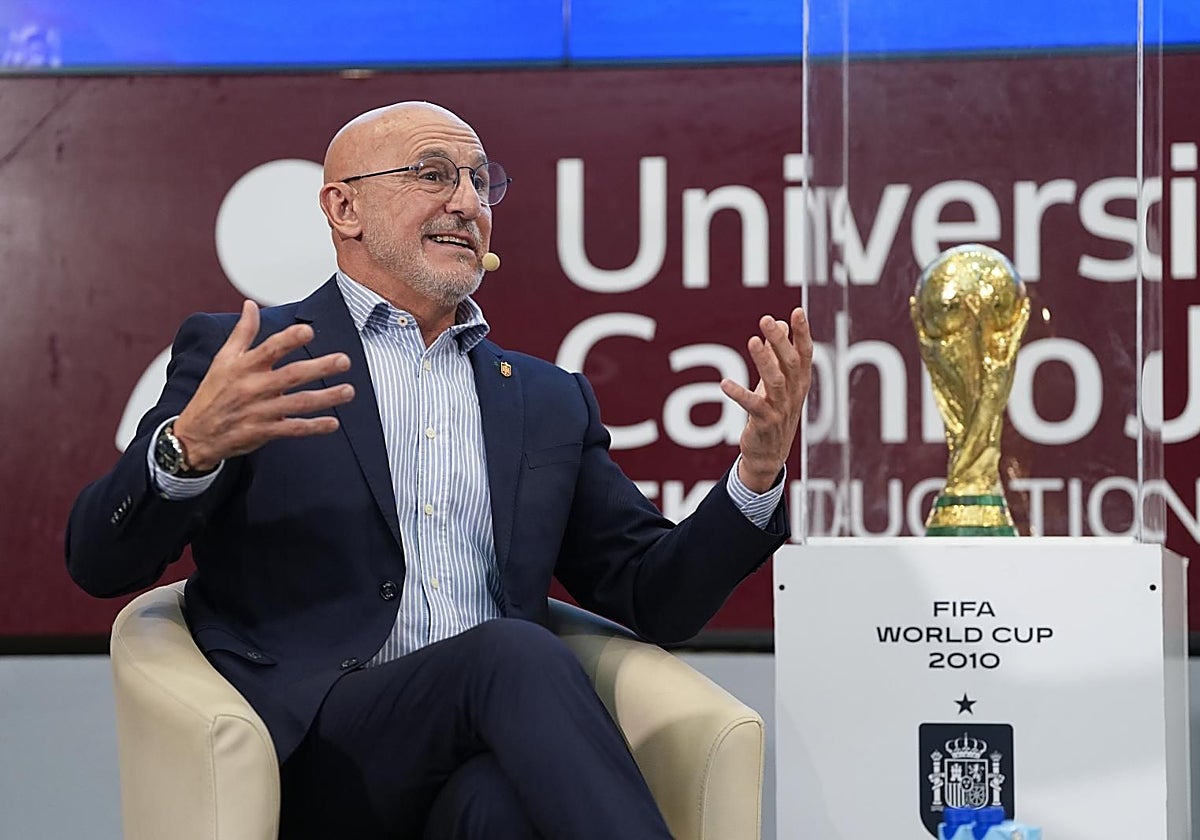 De la Fuente: “26 oyuncu, 3 kaleci olacak ve bazı sürprizler olabilir”