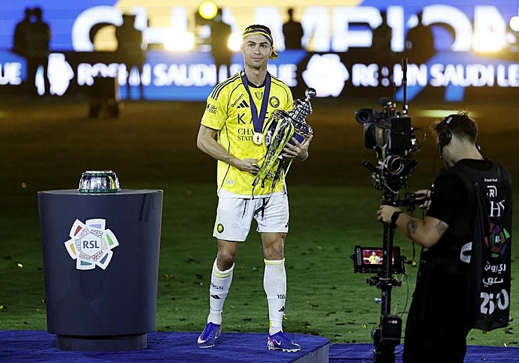 Cristiano conquista su primer título en Arabia