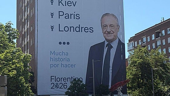 Florentino comienza su campaña con una lona gigante y Riquelme pide a los socios «que no tengan miedo»