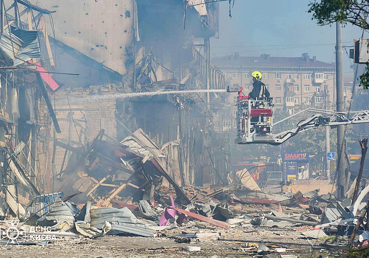 Rusia aterroriza Kiev con un misil hipersónico Oreshnik y causa cuatro muertos