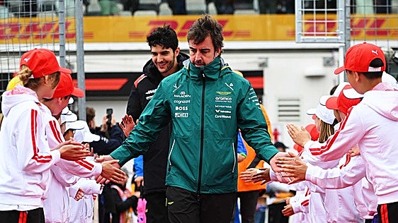 Alonso ve brotes verdes en Aston Martin pese al doble cero de Canadá