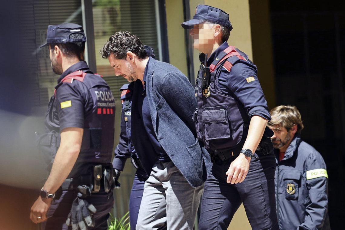 La defensa alega una caída previa de Isak Andic para desmontar el informe  forense | Ideal
