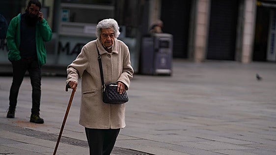 El Gobierno se salva de hacer ajustes en las pensiones pese al aviso de la Airef sobre su sostenibilidad
