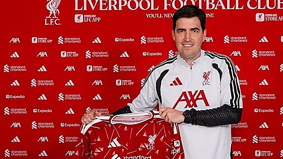 El Liverpool hace oficial el fichaje de Andoni Iraola: «Es un club especial»