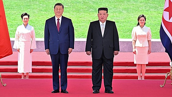 Xi Jinping ofrece su apoyo incondicional a Kim Jong-un