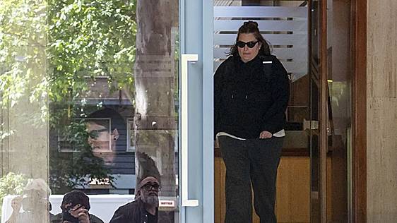 El PP pide al juez imputar a las hijas de Zapatero y a Ábalos en el 'caso Plus Ultra'