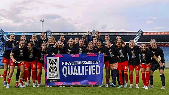 España se divierte en Islandia para poner rumbo al Mundial