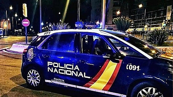 Detenidos por dejar a sus hijos pequeños en el hotel e irse de fiesta en Benalmádena: un bebé, positivo en cocaína