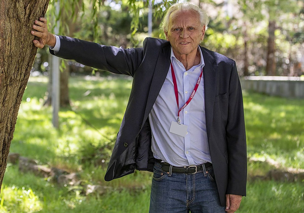 La RAE acoge a Álex Grijelmo, el guardián de las palabras