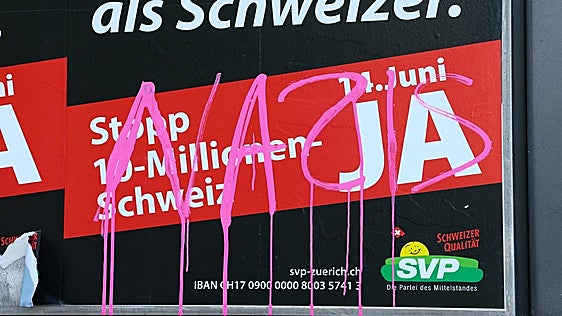 Referéndum en Suiza para limitar su población a 10 millones y reducir extranjeros