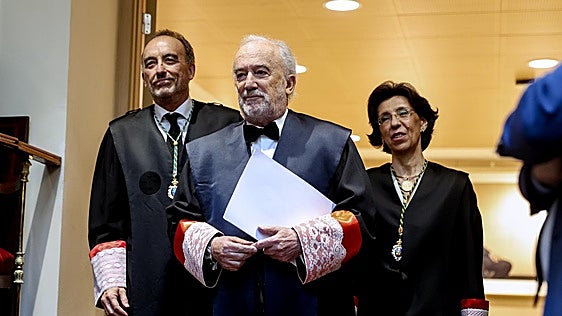 Santiago Muñoz Machado, un triacadémico frente a los desafíos de la IA