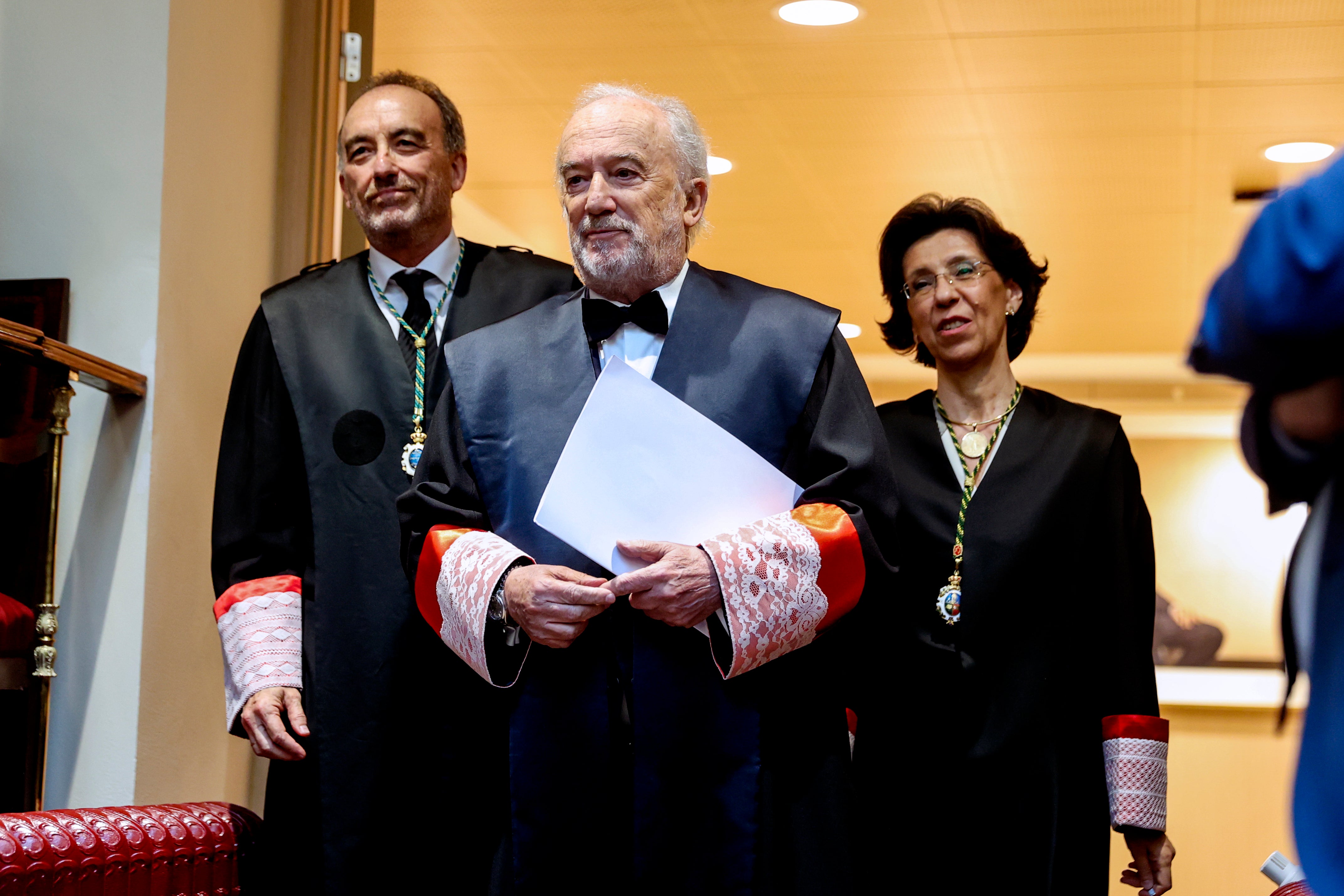 El jurista y académico Santiago Muñoz Machado a su llegada para leer su discurso de ingreso como Académico de Número de la Real Academia de Jurisprudencia y Legislación de España.