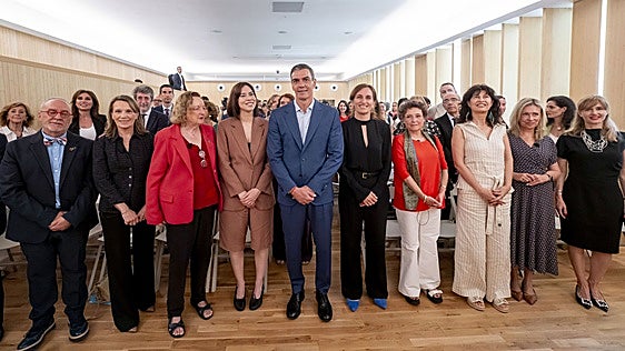 El Gobierno impulsa un plan para mejorar la investigación de las enfermedades que más afectan a las mujeres