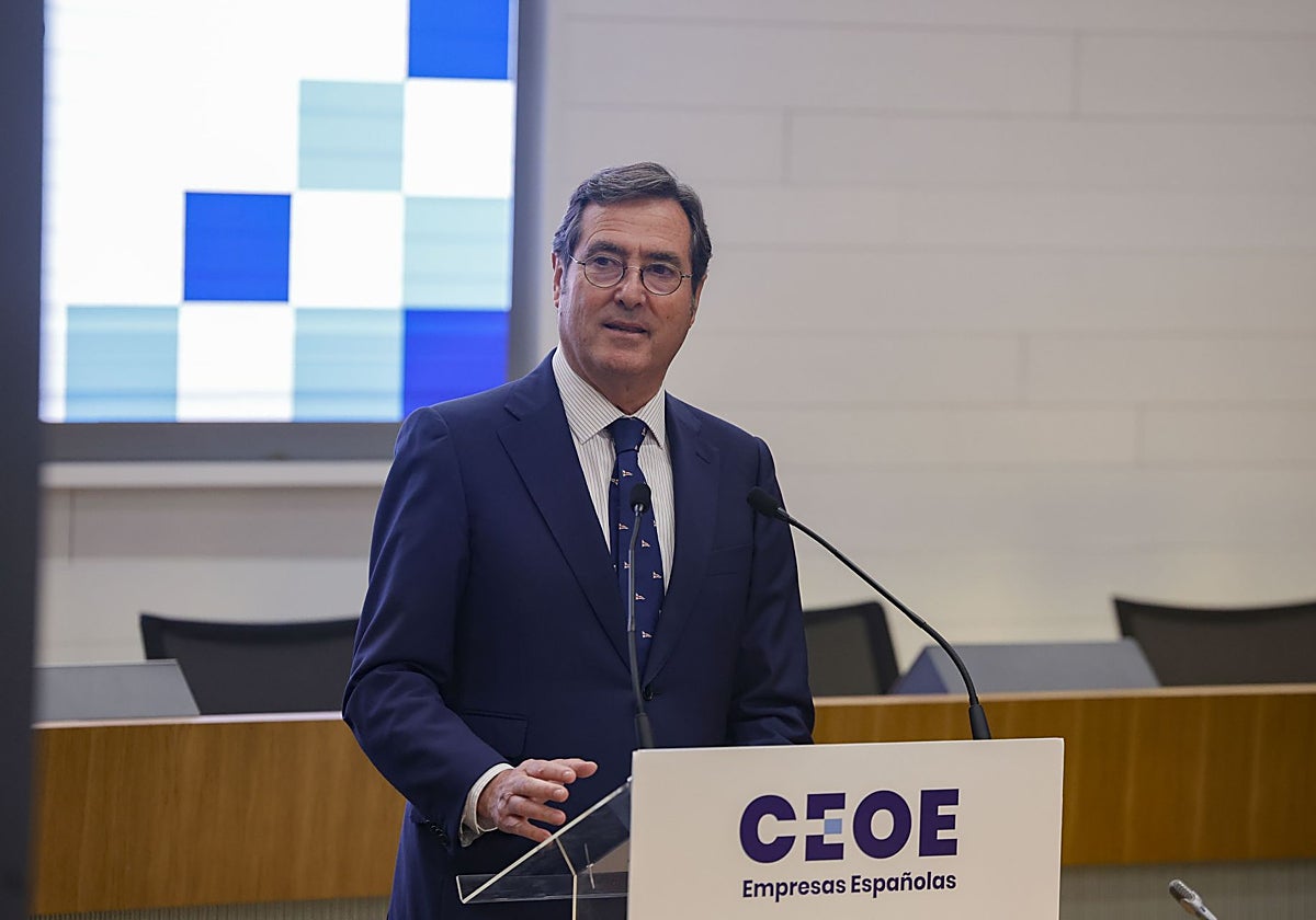 CEOE quiere que la Seguridad Social asuma el pago de las bajas por contingencia común de hasta 15 días