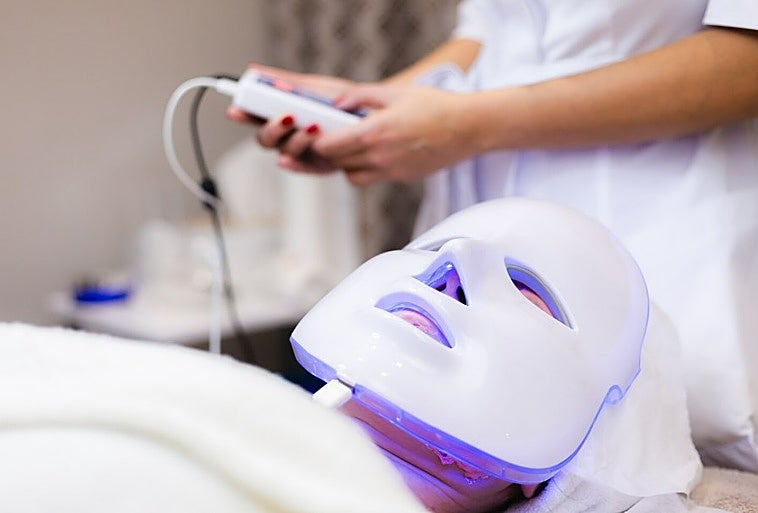 Las mejores máscaras LED para rejuvenecer la piel sin salir de casa