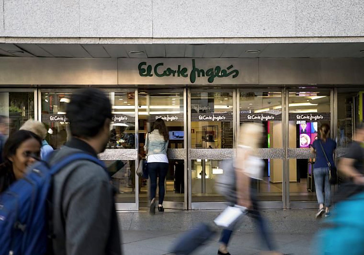 Nuevo giro en la cúpula de El Corte Inglés ocho meses después del último cambio