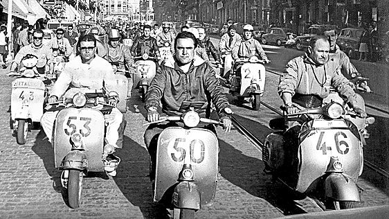 Ocho décadas a lomos de la Vespa