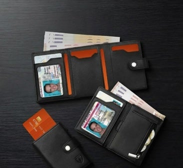 Estas carteras y tarjeteros tienen protección para evitar robos o pérdidas de tus documentos y dinero