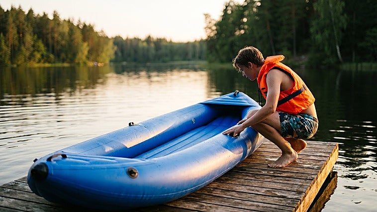 Disfruta de refrescantes paseos acuáticos con estos estos botes y barcas hinchables