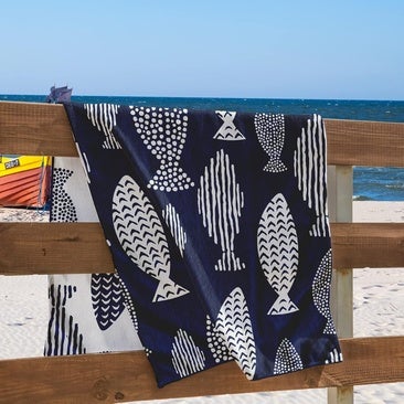 No te quedes corto con el tamaño y compra una de estas toallas XXL para la playa, el campo o la piscina