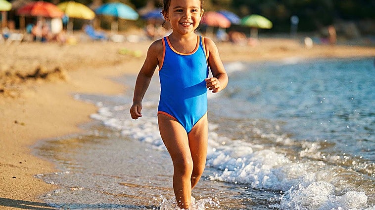 No te pierdas estos bañadores y bikinis para las más pequeñas de la casa