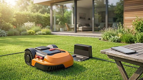 Ten el césped siempre a punto con este cortacésped que permite controlar el mantenimiento de tu jardín desde la App