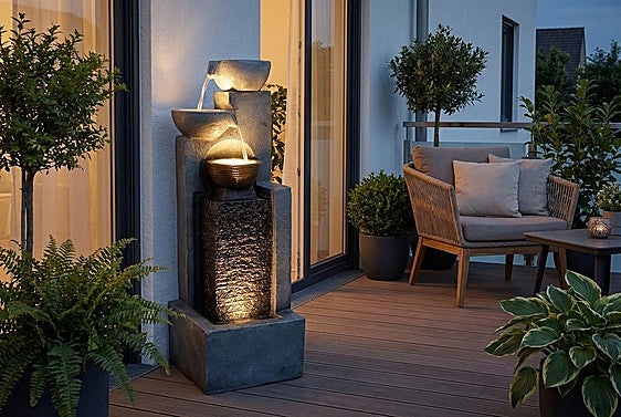 Instala una fuente en tu jardín o terraza de forma sencilla con estos modelos super elegantes
