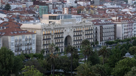 Un icono frente al mar, así es el nuevo Faro Santander