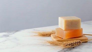 Los mejores jabones faciales sólidos para pieles sensibles y delicadas