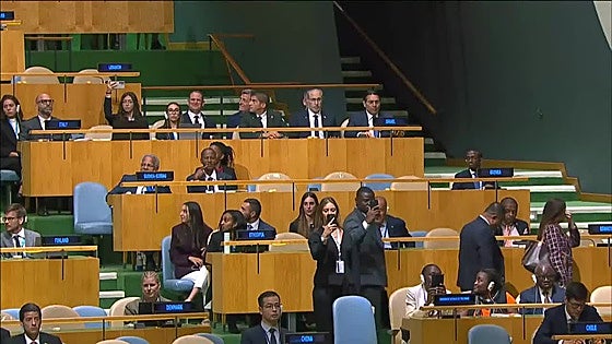 Netanyahu llama «cobardes» a los países que le abuchean y abandonan la Asamblea de la ONU durante su discurso